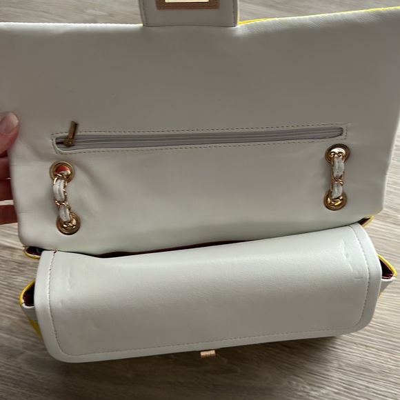 Yellow quilted leather bag - Picture 7 of 12